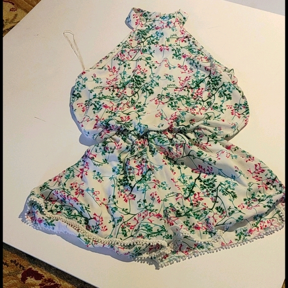 steezyer Pants - Steezyer size M floral Romper